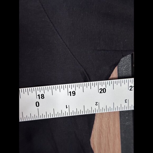 Rhone x Equinox T Shirt Large Mens Black Short Sleeve Element Pride Flag Tee - Picture 4 of 8